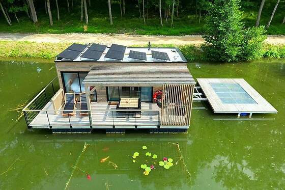Séjour pour deux dans un écolodge flottant au Domaine de Neuville à Sainte-Gemme (51)