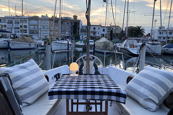 ALOJATE EN UN BONITO VELERO EN LA COSTA BRAVA - photo 3