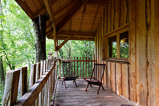 Un séjour en duo aux Cabanes des Benauges à Arbis (33)