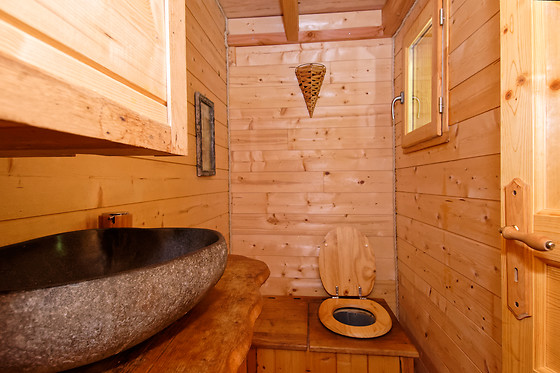 Un séjour en duo aux Cabanes des Benauges à Arbis (33)