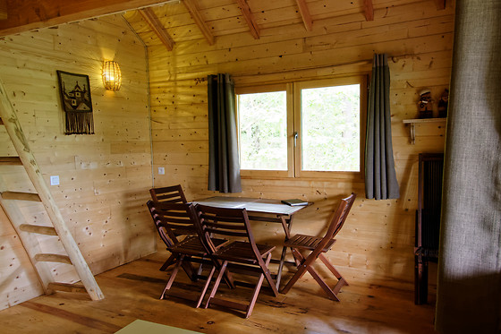 Un séjour en duo aux Cabanes des Benauges à Arbis (33)