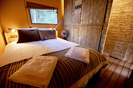 CAN BORA LODGES