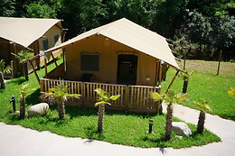 CAN BORA LODGES