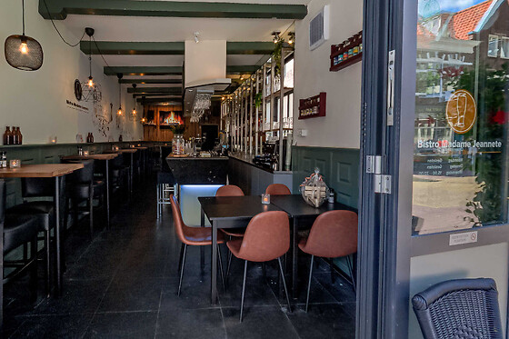 Bistro Madame Jeannete - photo 2