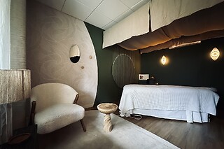 Un massage du visage liftant chez SO AUM by Ombline à Annecy (74)