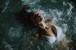 Un accès au spa privatif et un massage du corps californien en duo au SPA Célinie à Warcq (08)