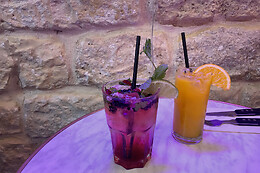 Wonderland Brunchy Louvre