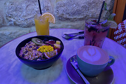 Wonderland Brunchy Louvre