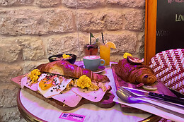 Wonderland Brunchy Louvre