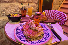 Wonderland Brunchy Louvre