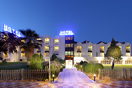 HOTEL VILLA BLANCA