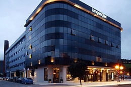 AZZ LANGREHOTEL&SPA