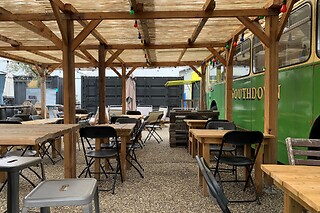 Un repas et une soirée à thème en groupe à La guinguette Beglaise à Bègles (33)