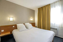 Ostal Hôtel Pau Université