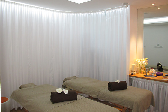 Un massage du corps à l'Institut MassäG & Aesthetic à Paris (75008)