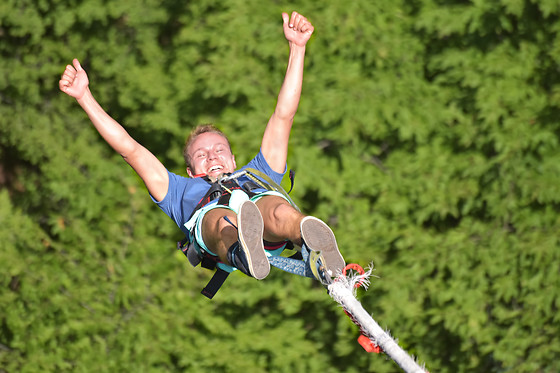 Saut à l'élastique
