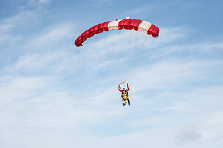 Saut en parachute et activités extrêmes