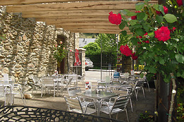 HOSTAL VALL D´ANEU