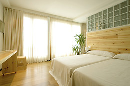 HOTEL LA PLAZA II
