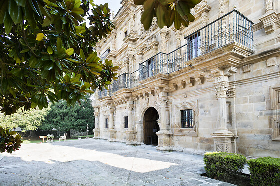 ABBA PALACIO DE SOÑANES - photo 2
