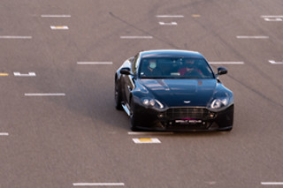 Découverte Aston Martin V8 Vantage (8 tours) sur le Circuit de Chambley (54)