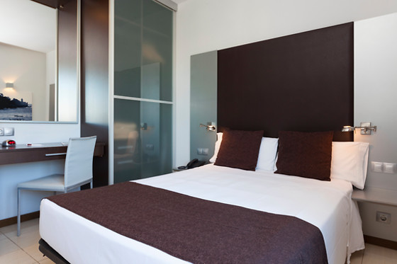 HOTEL URH EXCELSIOR - photo 2