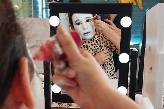 Initiation à la peinture sur visage pour enfant à Paris 8ème