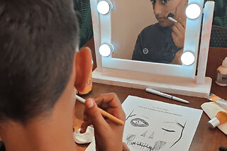 Initiation à la peinture sur visage pour enfant à Paris 8ème