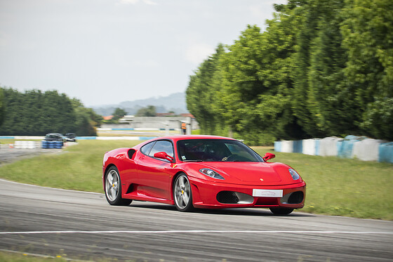 FERRARI RENT BRAGA - photo 8