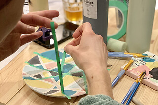 Atelier parent / enfant peinture sur céramique à Paris 17ème