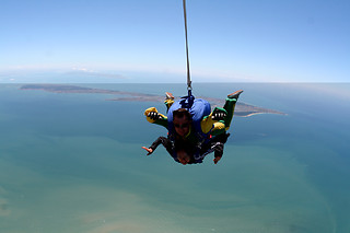 Saut en parachute en tandem - Mike Air Parachutisme - La Roche-sur-Yon (85)