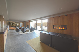 D-Hotel