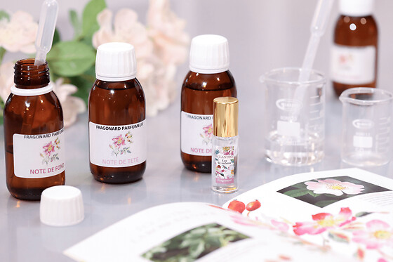 Mini atelier de création de parfum à Eze-Village (06)