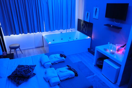 Royalty Rooms & Spa - photo 0