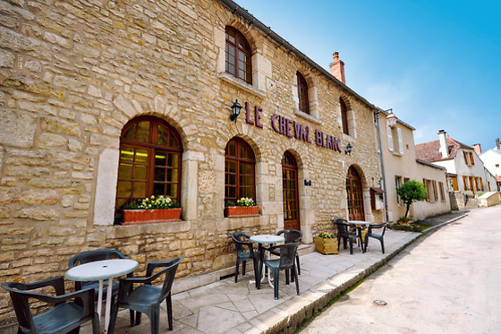 Un repas en duo à l'Auberge du Cheval Blanc à Alise-Sainte-Reine (21)