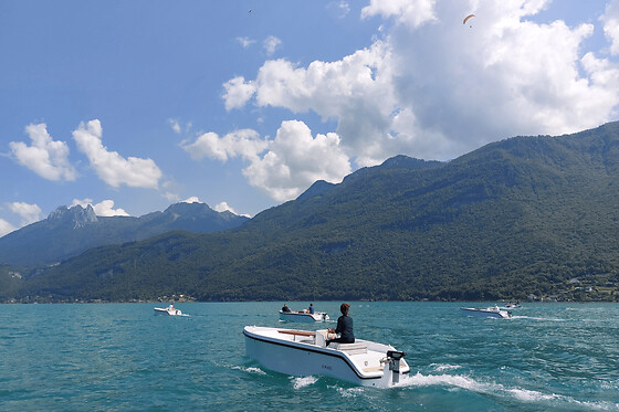 Location de Bateau sans permis à Annecy (74) - Location 1h30