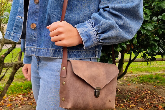 Atelier création d'un sac en cuir à Caen (14)