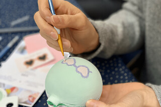 Atelier peinture sur céramique à Paris 17ème - Formule Apéro - 3h