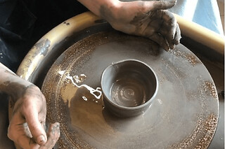 Atelier d'initiation au tour de potier à Rezé (44)