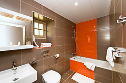 Kyriad Orange