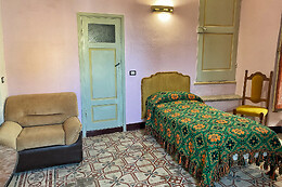 Collis Petri Relais