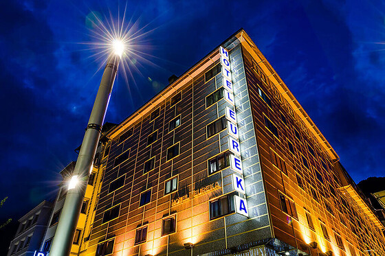 YOMO EUREKA HOTEL - photo 0
