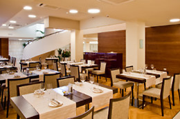 Breaking Business Hotel