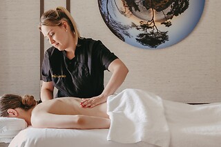 Un soin du visage éclat et un massage du corps chez Villa Maia à Lyon (69)