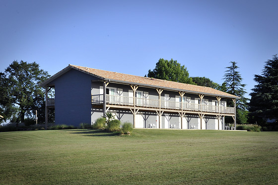 Hotel Lodge La Petite Couronne - photo 2