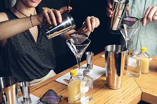 Atelier mixologie & création de 4 cocktails à Paris 11ème