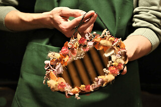 Atelier miroir ou cadre en fleurs séchées à Lyon 1er