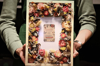 Atelier miroir ou cadre en fleurs séchées à Lyon 1er