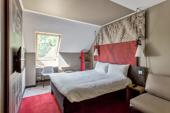 Hotel Ibis Senlis - photo 1