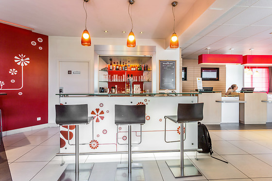 Hotel Ibis Senlis - photo 6